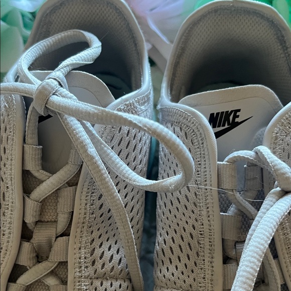 Nike Air Max Light Gray and Green Sneakers - Picture 9 of 13